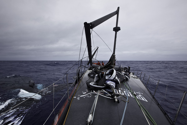 PUMA Ocean Racing Dismasted in Southern Atlantic